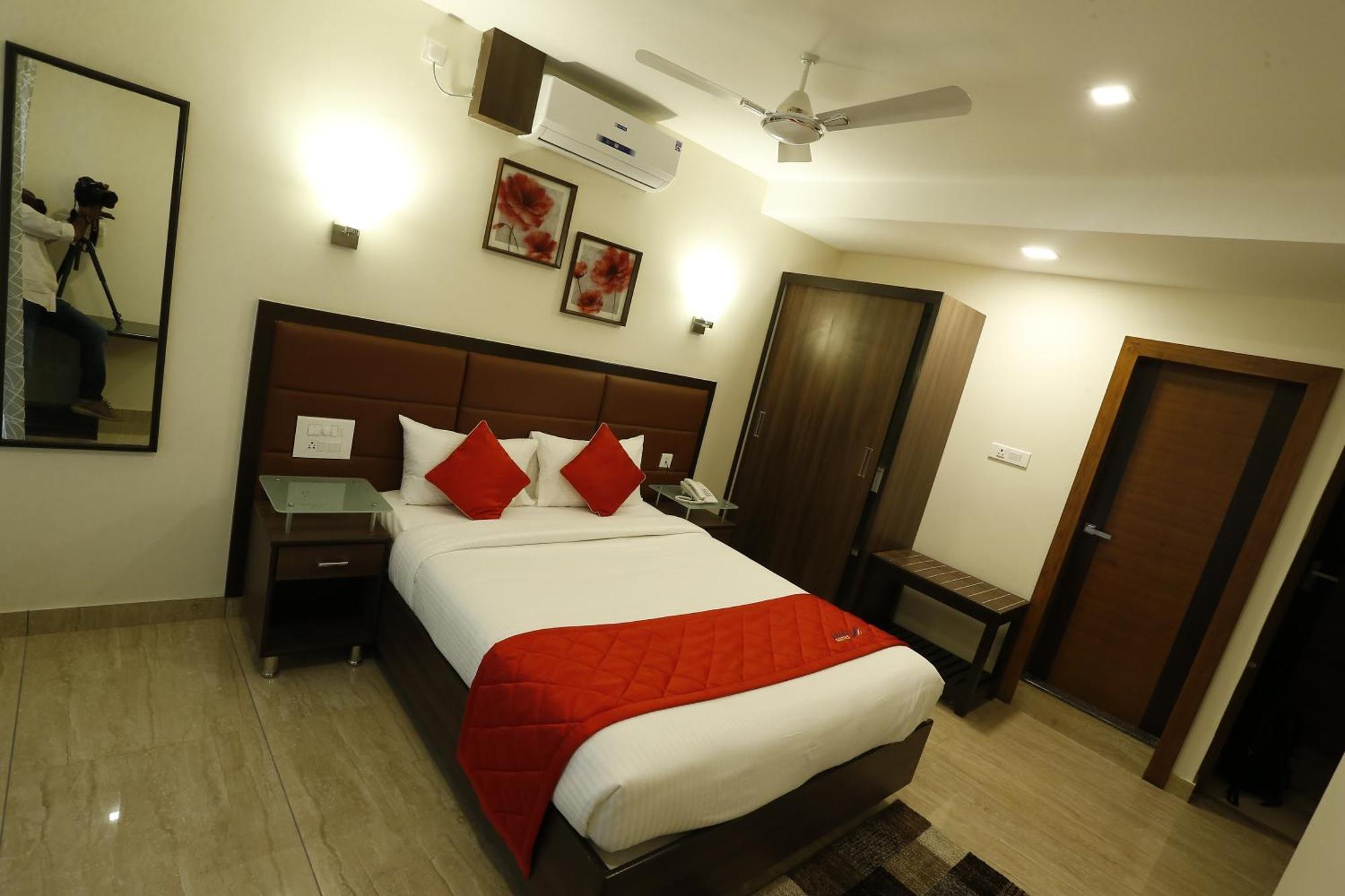 D Breeze Suites Devanahalli Экстерьер фото